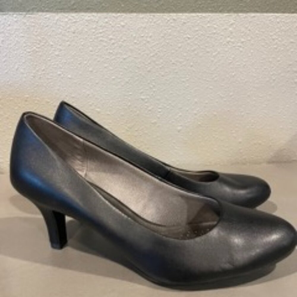 LifeStride Parigi High Heel Pumps